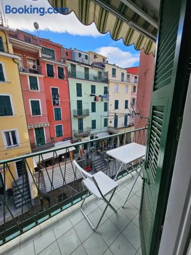 Bella Vernazza with AC and Balcony - Image 1