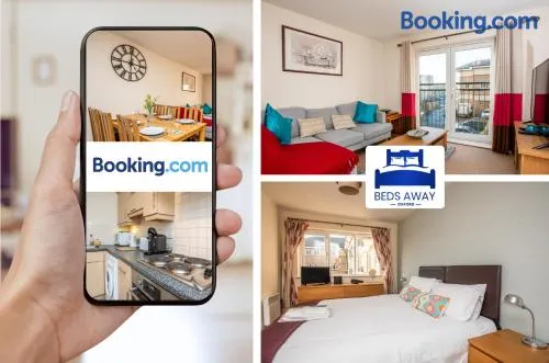 Two Bedroom Apartment By Beds Away Short Lets & Serviced Accommodation Close to Kidlington Airport and Blenheim Palace - Image 1