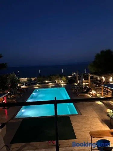 Magic View 4U Luxury Villa, Tago Vibes - Image 1