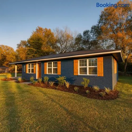 3 Bedroom - Sleeps 10 - The Lagniappe Escape - Image 1