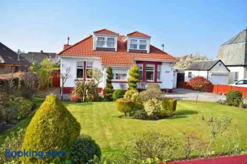 2 bedroom appartment loch lomond - Image 1