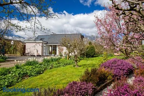 Ty'r Afon - River Cottage - Image 1
