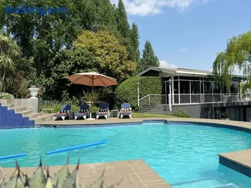 Vaal River Boathouse Bungalow - Image 1
