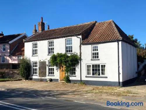 Carlton Cottage Country Retreat - Perfect for Ipswich - Aldeburgh - Southwold - Thorpeness - Sizewell B - Sizewell C - Sleeps 13 - Image 1