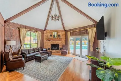 Golden Isles Lrge Home- Huge Pool, Hot Tub, Game Rm - Image 1