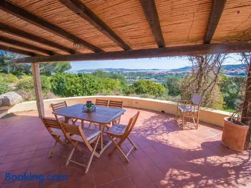 Villa immersa nel verde con meravigliosa vista mare - Image 1