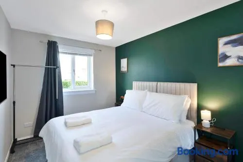 Family & Contractor Stay - Parking - Nr Edinburgh - Image 1