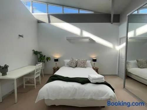 Rural retreat! 5 min to wineries & 10 min to town - Image 1