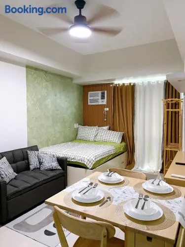 Metro Lounge Studio - Cozy Urban Living - Image 1