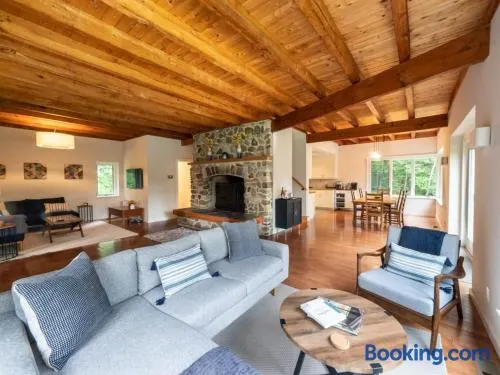 Berkshire Vacation Rentals: High End Berkshires Getaway - Image 1
