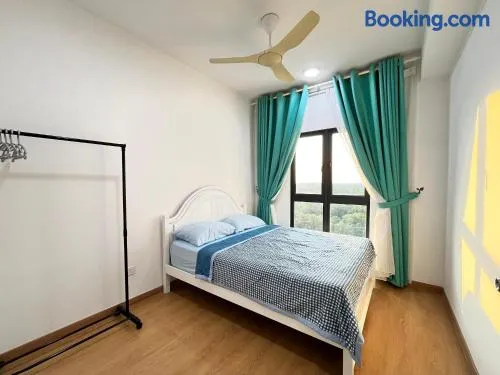 Cove Vista Homestay - Free Wifi, Netflix, Nearby SplashMania and KLIA - Image 1