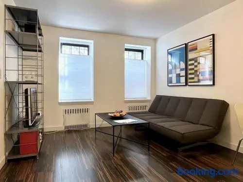 Close to all! 2-room suite in a 1-family townhouse - Image 1