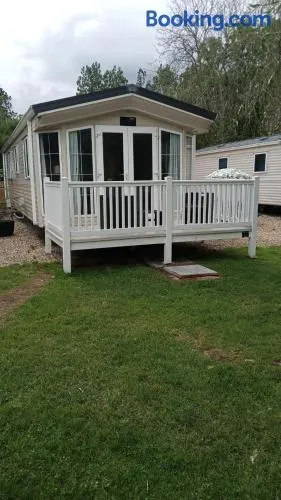 Wood Farm Caravan - Image 1