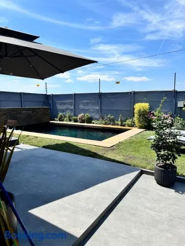 Moderna casa con piscina e internet de alta velocidad en Talca - Image 1