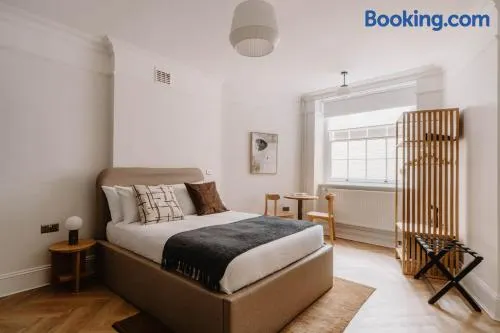 GuestReady - The Crescent - Image 1