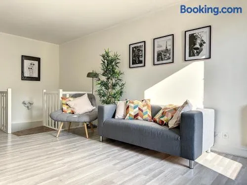 Charmant appartement avec terrasse parking - Image 1