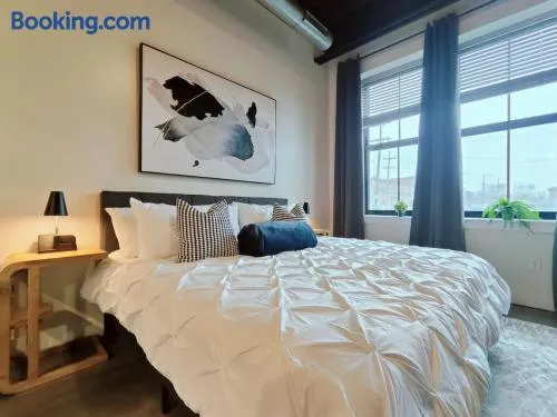 Cozy Philly Studio with Free Parking for Long Term Stays - Image 1
