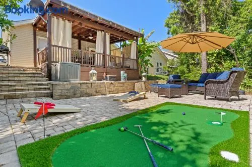 Beach bliss awaits! - Beach, Pools, Tiki-Deck, Arcade, Putting green, Family Fun! - Image 1