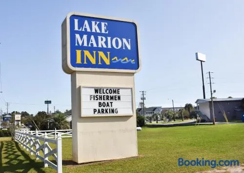 Lake Marion Inn - Image 1