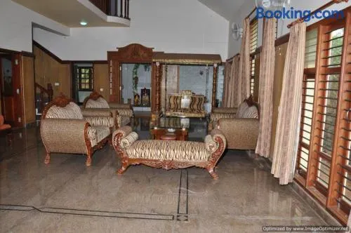 Suvarna Luxury Home Stay - Image 1