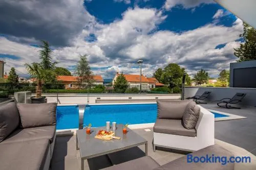 King Luxury Apartment with Private Pool - Image 1