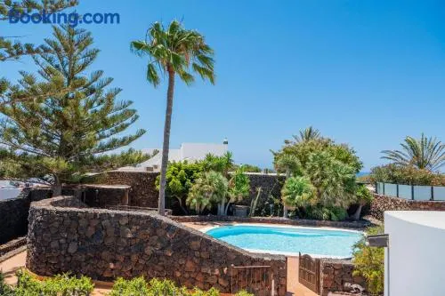 Villa Piscine Jacuzzi Puerto Del Carmen - Image 1