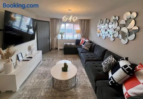 Ultra Modern large 4 bed executive home Durham - Image 1
