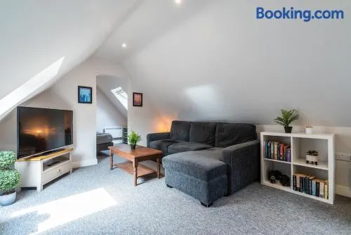 Beautiful new apartment with sheltered parking - Image 1