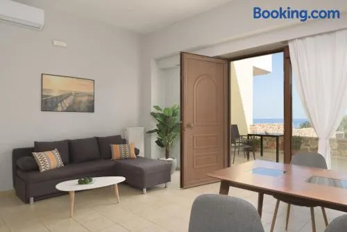Modern Apartment with Lovely Terrace and Sea View - Image 1