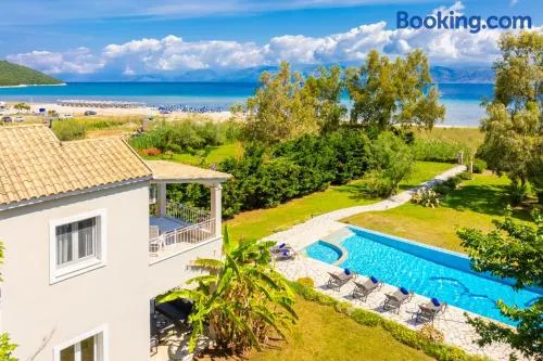 Ormos Beach House - Image 1