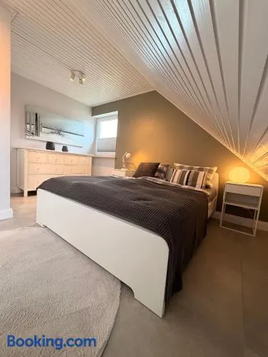 Perfekte Wohnung in perfekter Lage mit Balkon! - Image 1