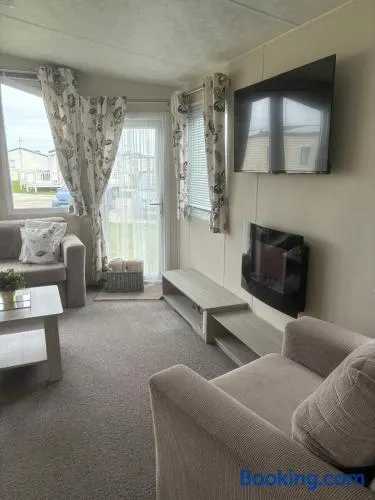 Beach Retreats, Romney Sands, Parkdean Resorts - Image 1