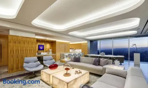 Spacious 3-Bedroom Condo with Panoramic City Views - Image 1