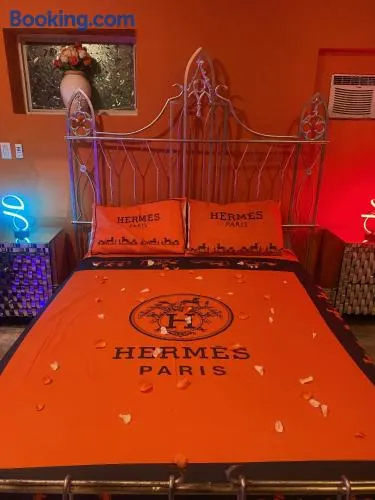 420 Friendly Suites - Image 1