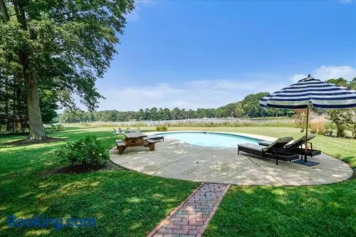 Leeds Landing - Image 1