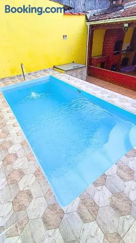 casa com piscina em Mongaguá - Image 1