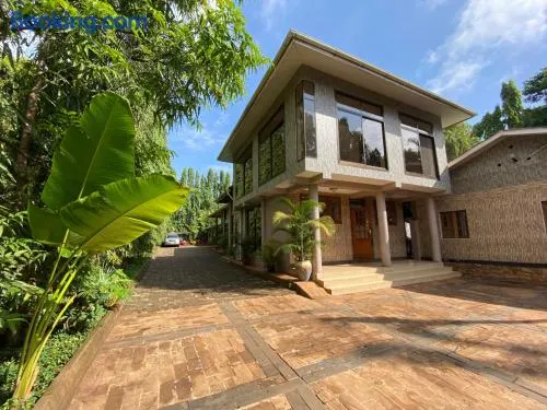 Sangana Lodge - Image 1