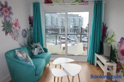 Chic apartment in the heart of Brighton Marina - Image 1