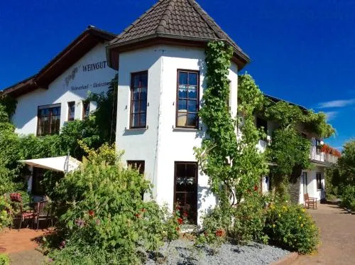 Weingut Villa Raevenhof - Image 1