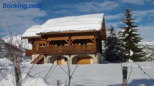 Chalet Pierre-puy-saint-vincent 1400 - Magnifique Chalet de 12 couchages proche des pistes MAE-6891 - Image 1