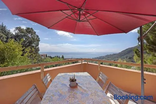 Appartamento 'La Colombera' adatto agli animali, con vista mare, giardino e Wi-Fi - Image 1