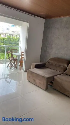 Apartamento completo com excelente localização na Praia dos Ingleses - Image 1