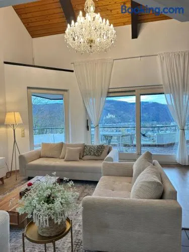 Luxury Wellness Villa mit Schlossblick - Sauna & Whirlpool - Image 1
