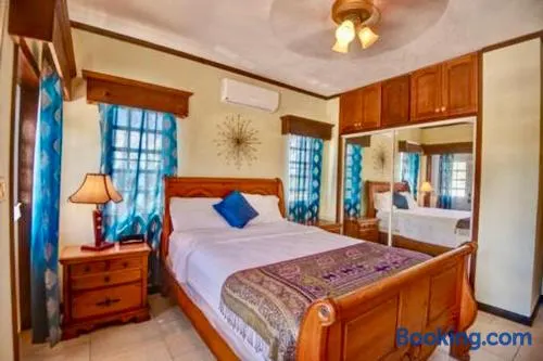 4C's Vacation Suites - Image 1