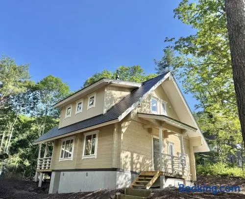 Second House kukka - Image 1
