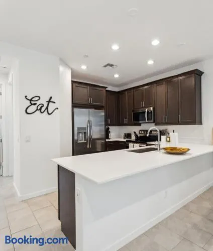 Modern Gilbert Stay Pet Friendly - Image 1