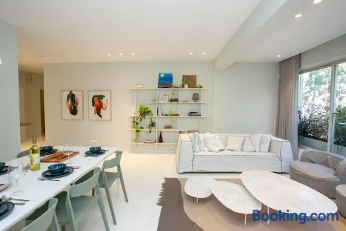 Huge Ultra Luxury TLV Apartment - Image 1