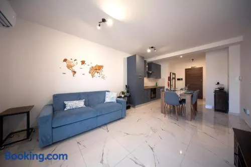 Charming & modern 2 bedroom apartment DVAS1-1 - Image 1