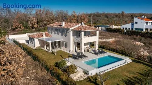 Beautiful Villa Legro with pool in Visnjan - Image 1