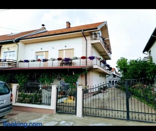 Privatni smestaj - Grujic - Image 1
